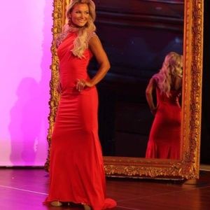 Red johnathan kayne gown